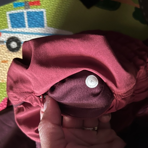 Lululemon athletic shorts - Picture 4 of 4